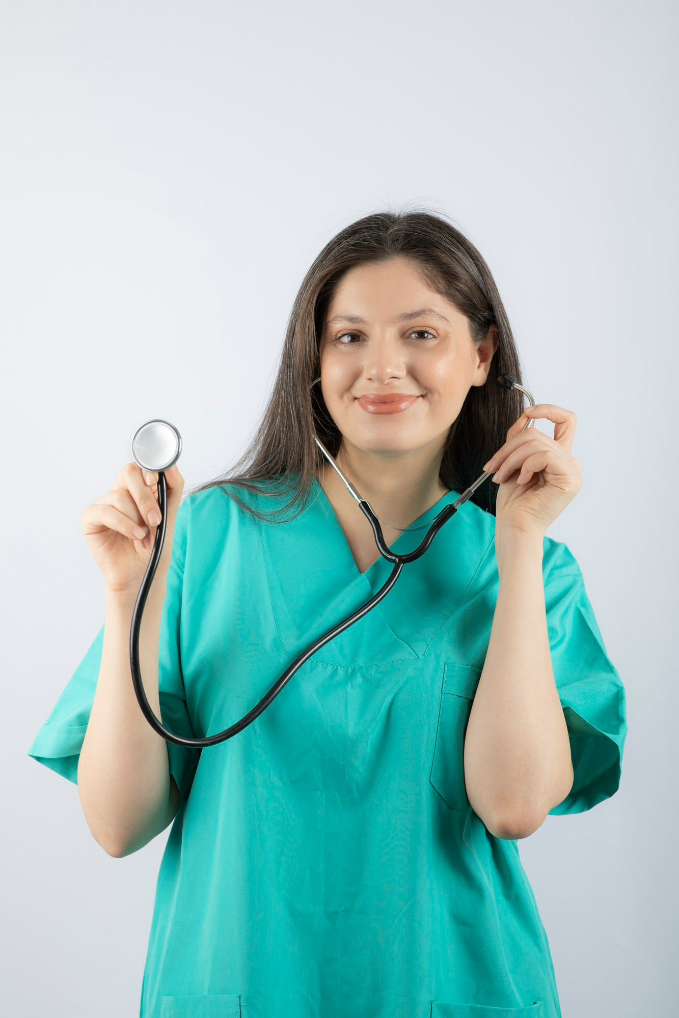 Best physician in Kalyan consulting patient at Vrindavan Hospital