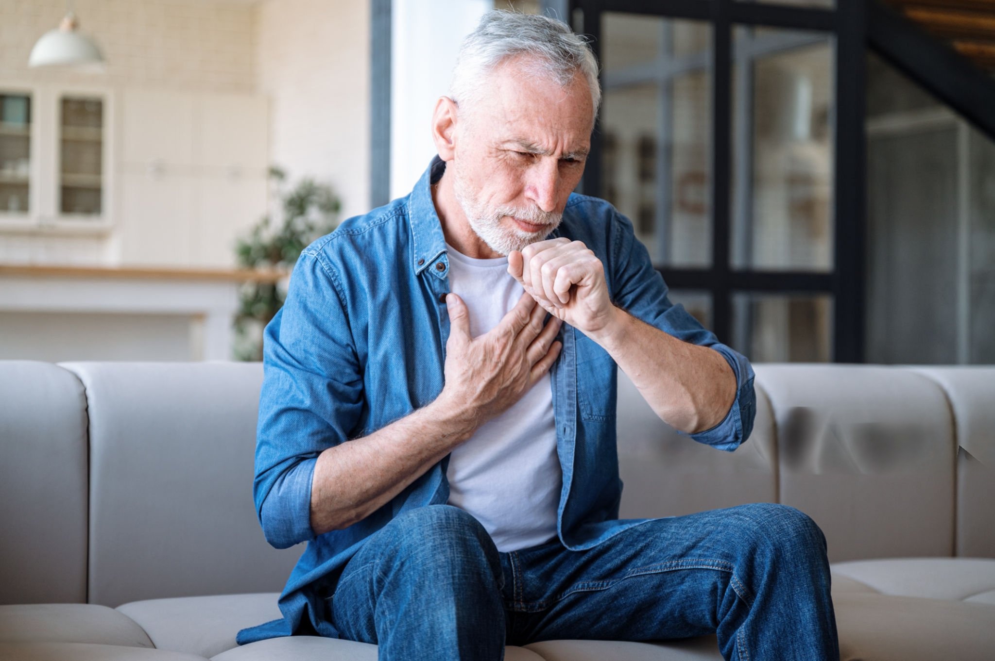 Dry Cough Not Going Away: Causes & When to See a Doctor